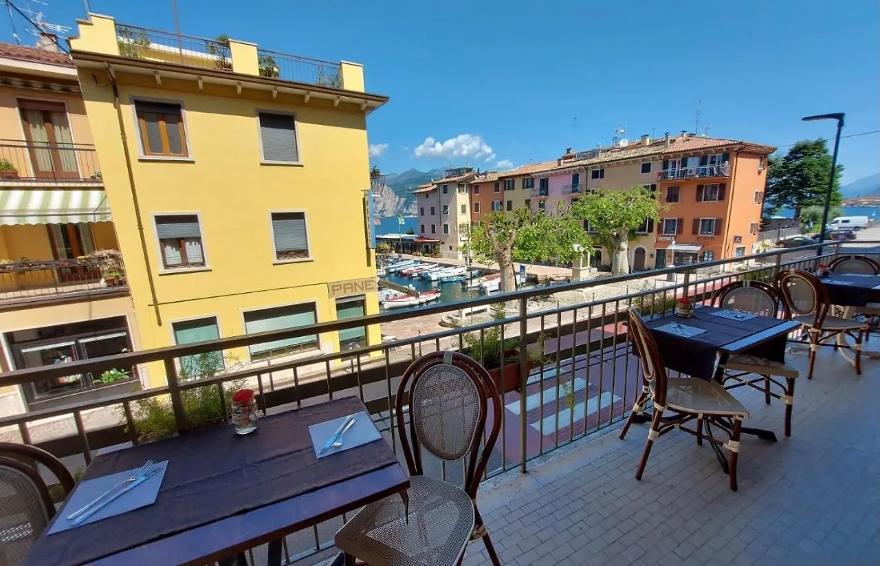 **  Hotel Sorriso Brenzone sul Garda Italien