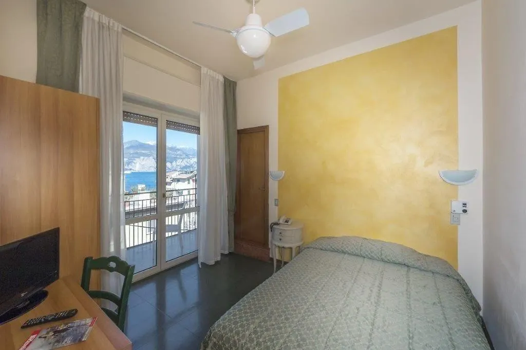 Hotel Sorriso Brenzone sul Garda