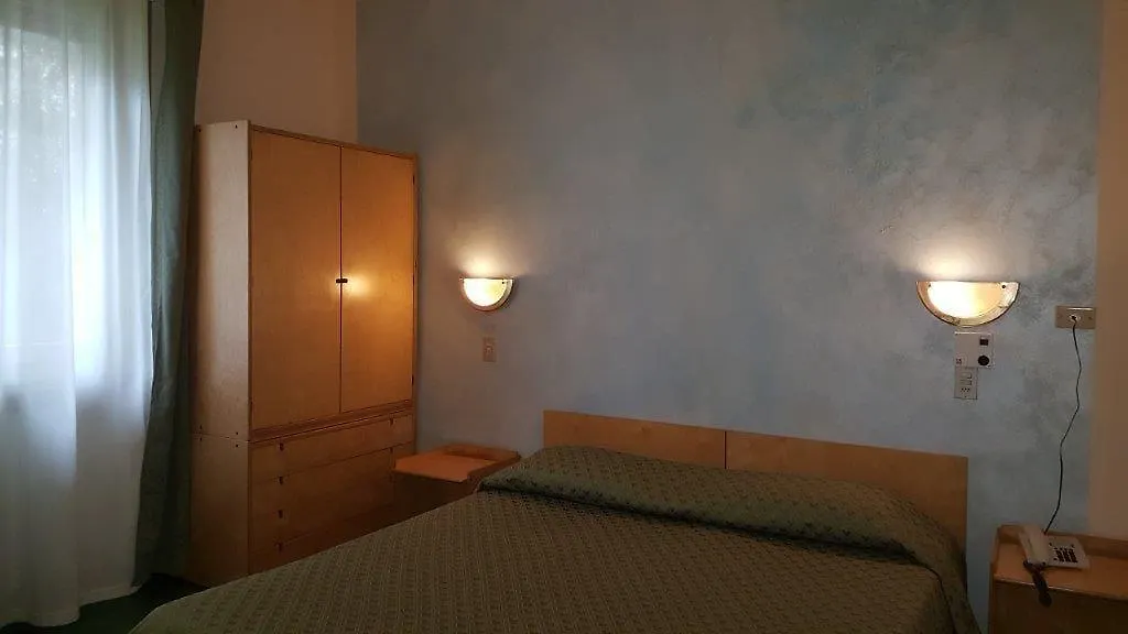 Hotel Sorriso Brenzone sul Garda