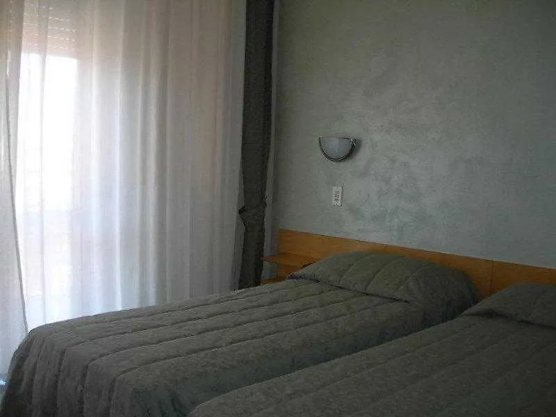 **  Hotel Sorriso Brenzone sul Garda Italien