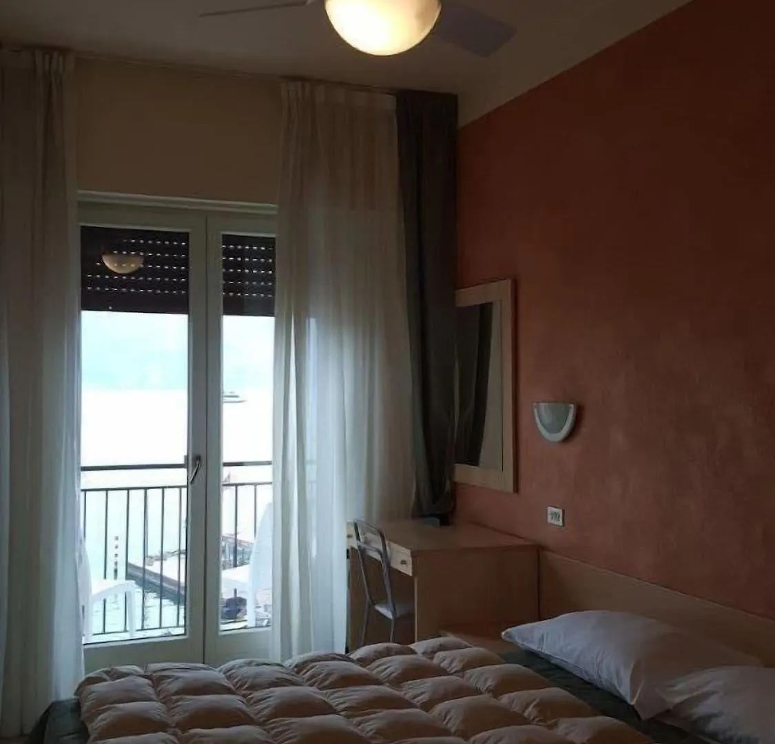 Hotel Sorriso Brenzone