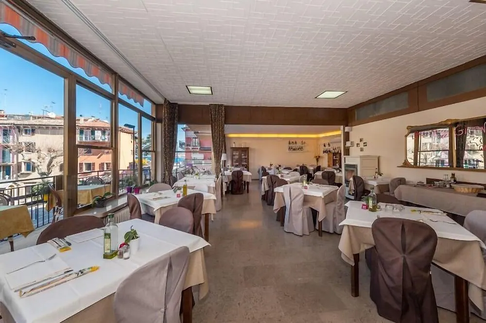 Hotel Sorriso Brenzone Italie