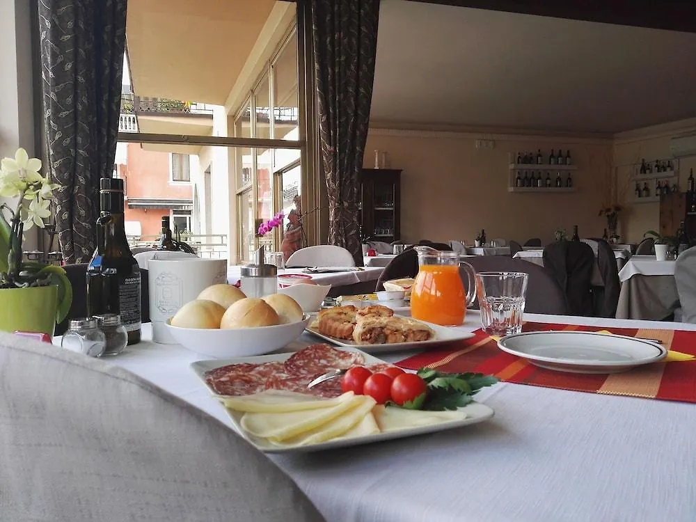 Hotel Sorriso Brenzone