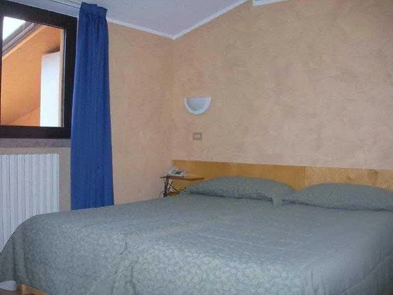 Hotel Sorriso Brenzone 2*,  Italie